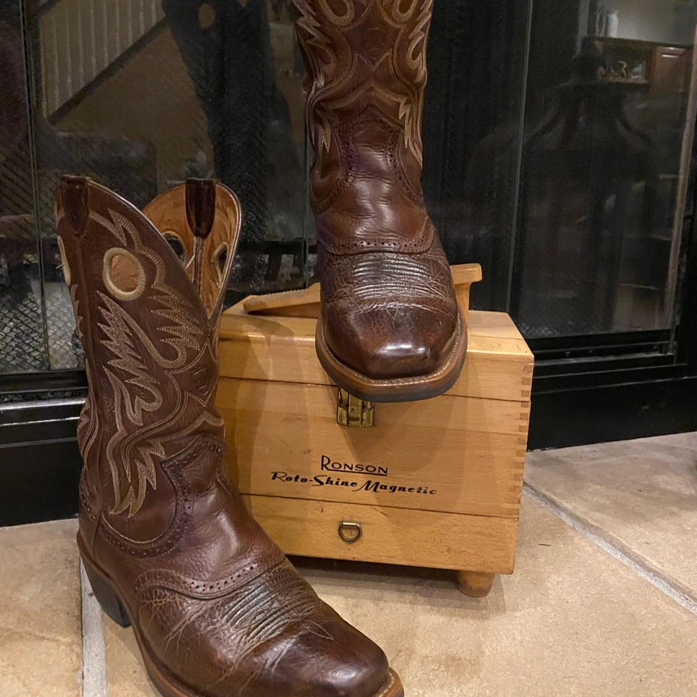 Ariat heritage roughstock
